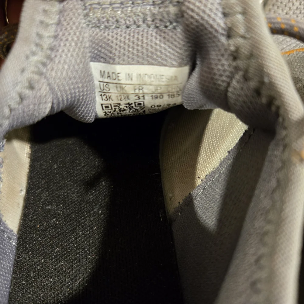 Adidas Kids Gray and Orange Sneakers little Kids Size 13 - Picture 5 of 6